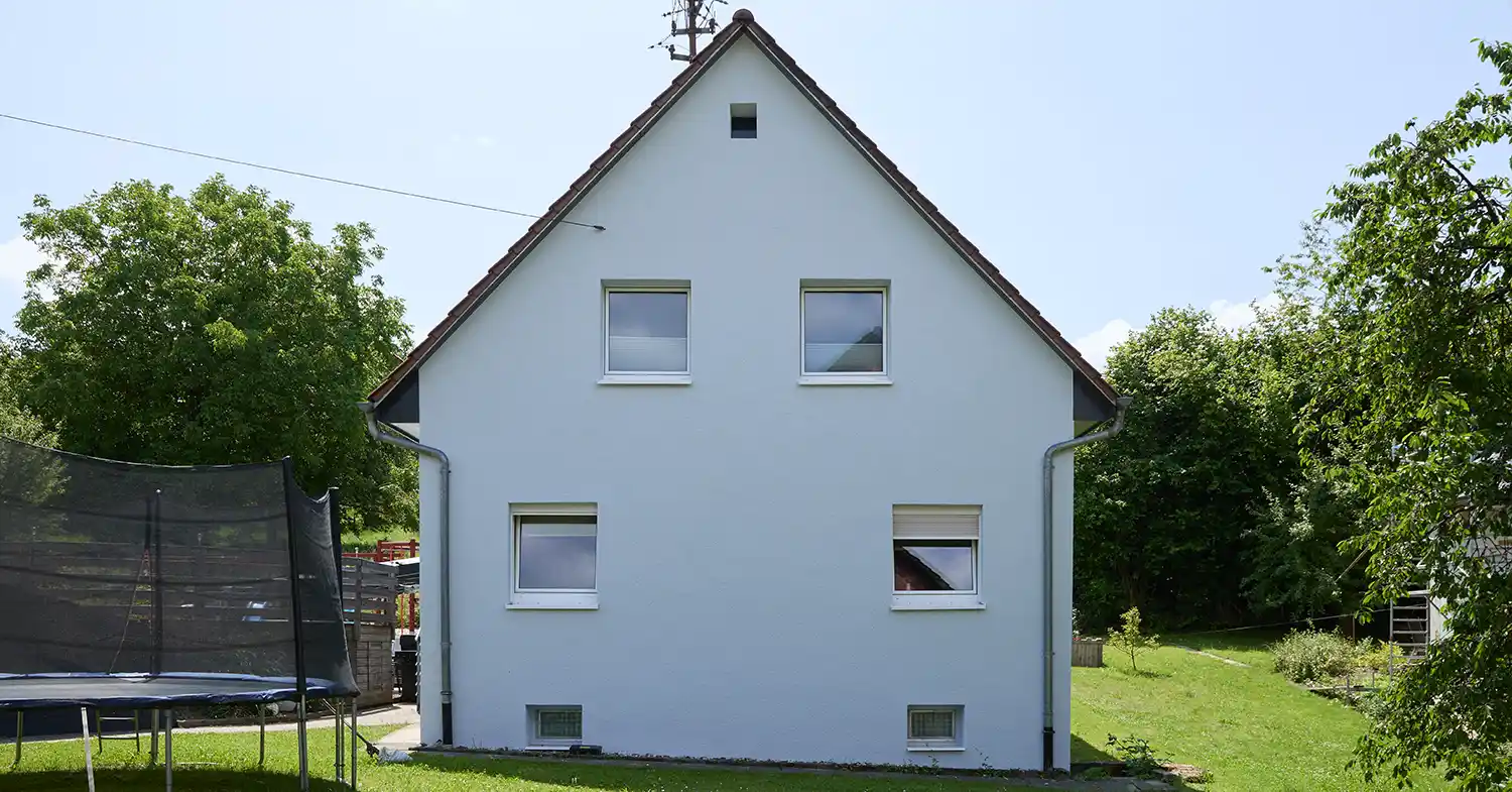 Fassade nach den Malerarbeiten – altbewährt GmbH